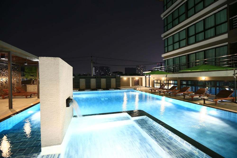 The Plimplace Hotel 4/69