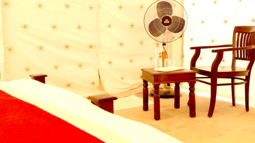 Sheesh Mahal Desert Camp 28/44