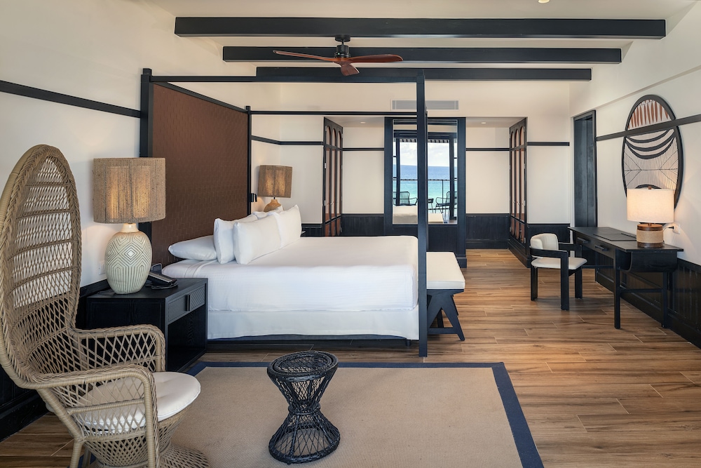 Ocean Eden Bay - Adults Only 10/50