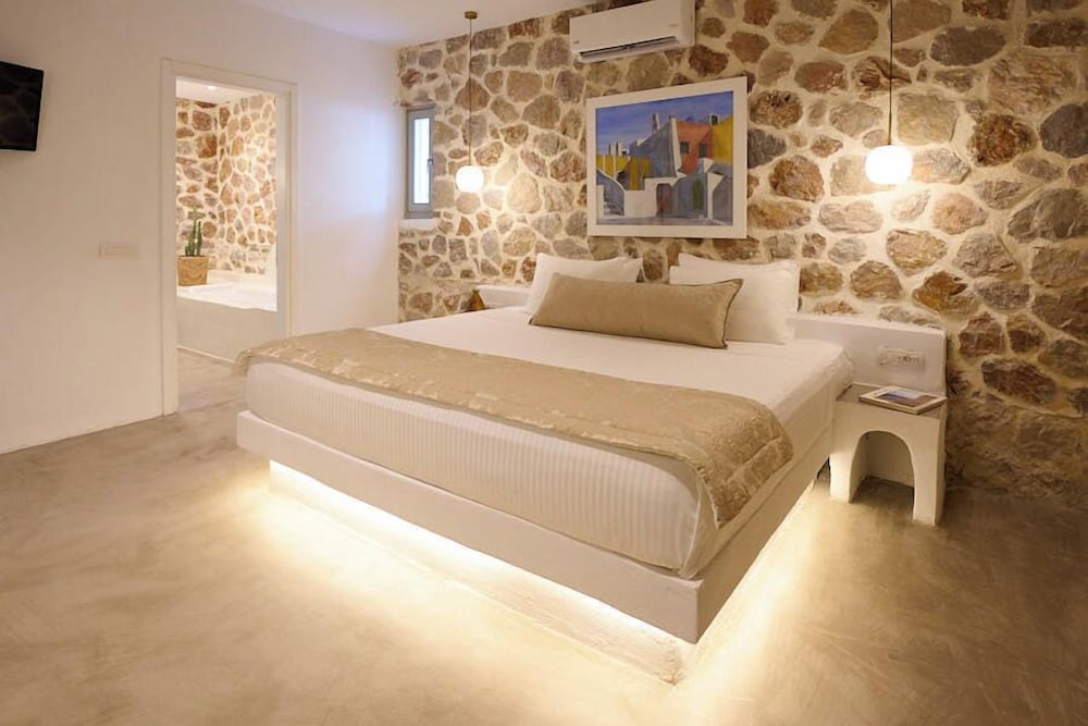 2 Bedrooms, Exclusive, Villa, 2 King Beds, Hill View, Sofa, Private Pool، Desiterra Santorini 2/10