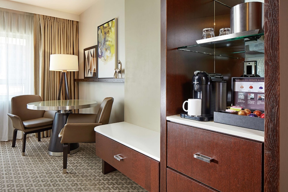 غرفة ديلوكس بسريرين كوين لذوي الإعاقة، The Statler Dallas Curio Collection By Hilton 8/8