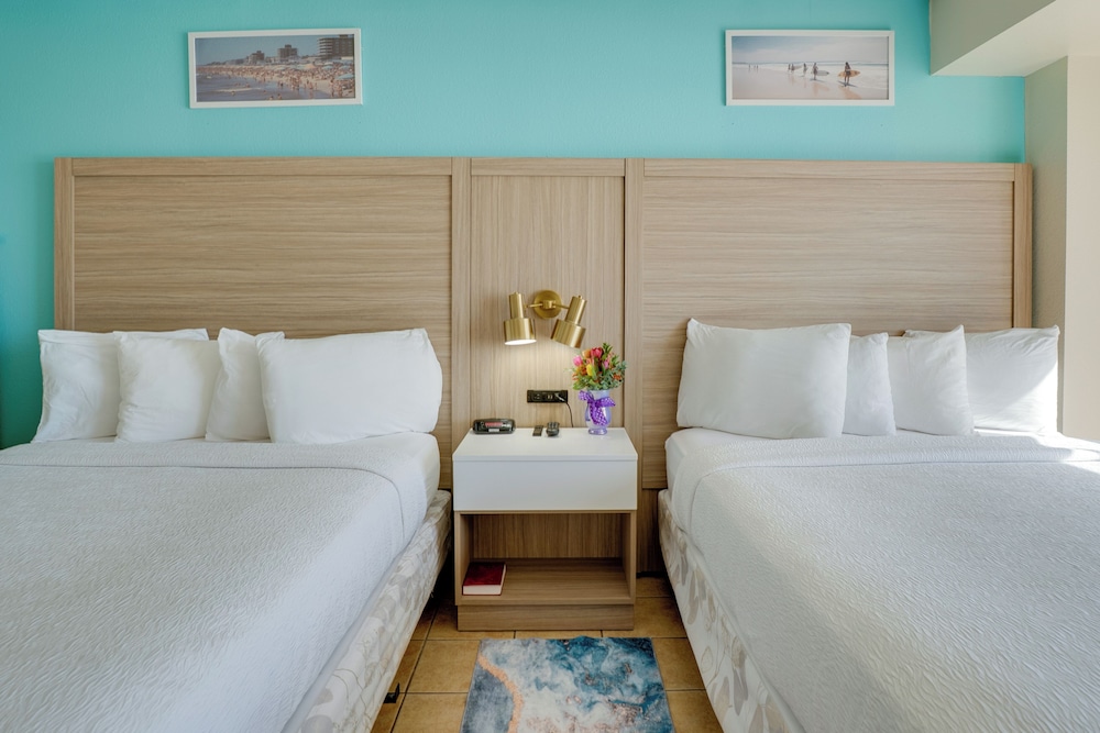 SUPERIOR, SUITE, BAY VIEW