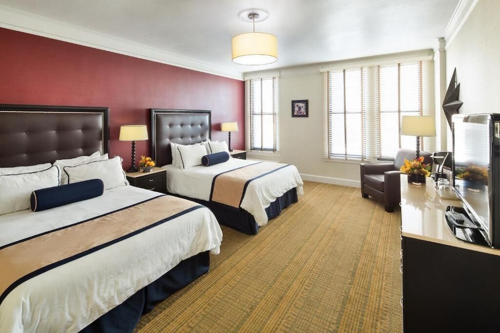 Marines Memorial Club Hotel 16/54