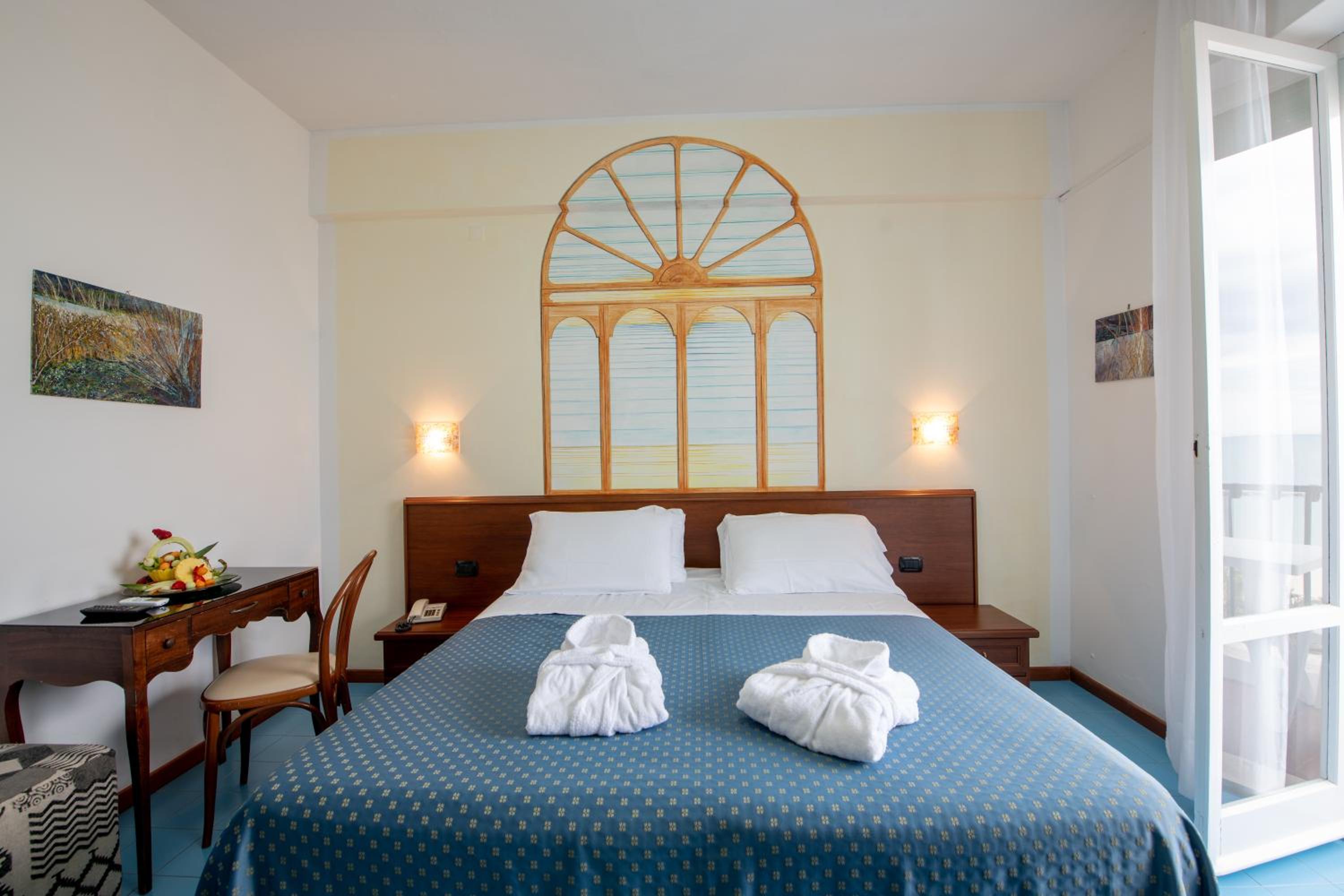 Grand Hotel Excelsior 11/66