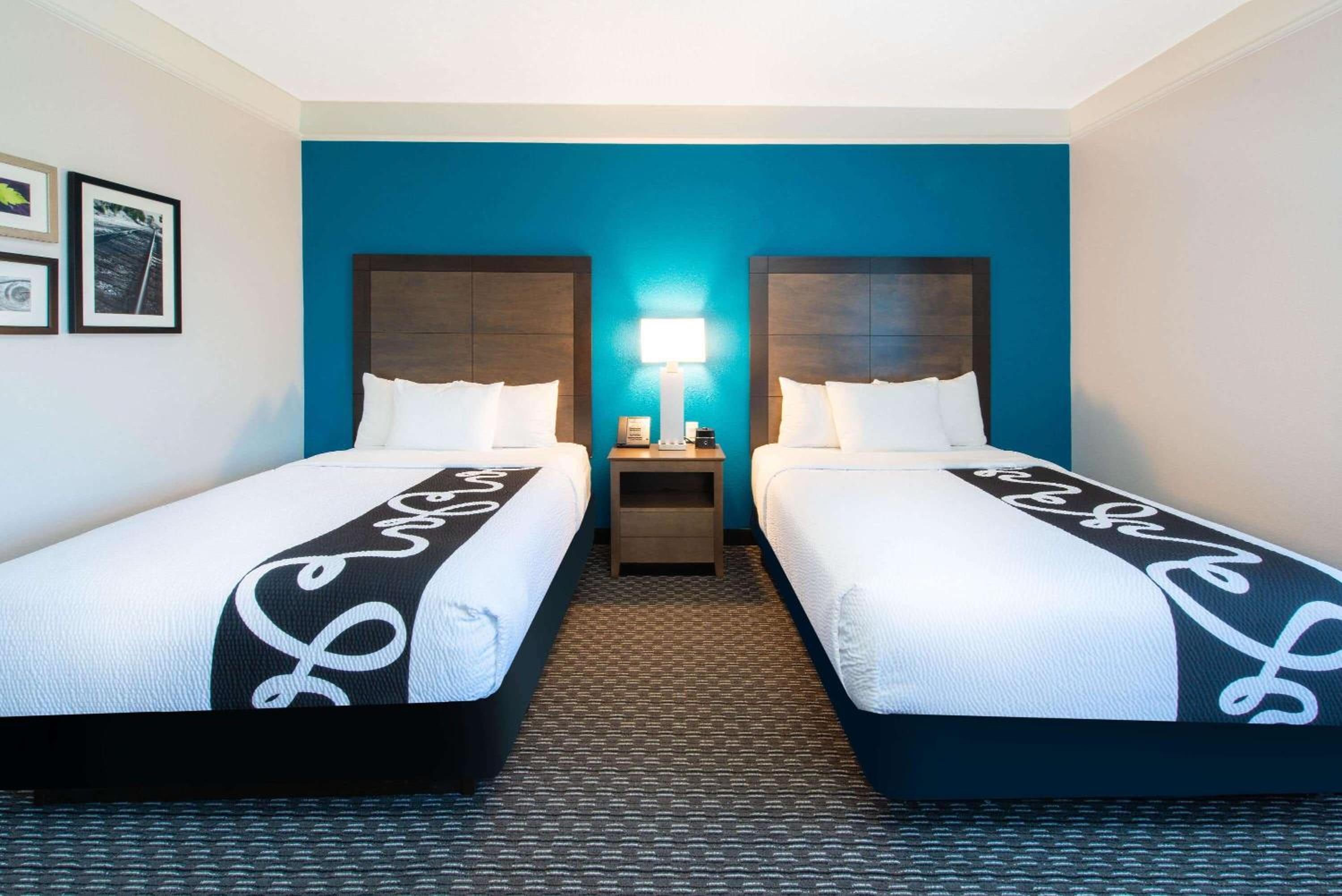 Deluxe, 2 Double Beds