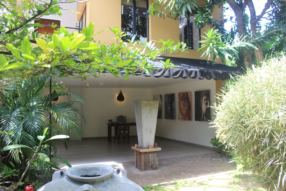 Villa Escondite 2/50