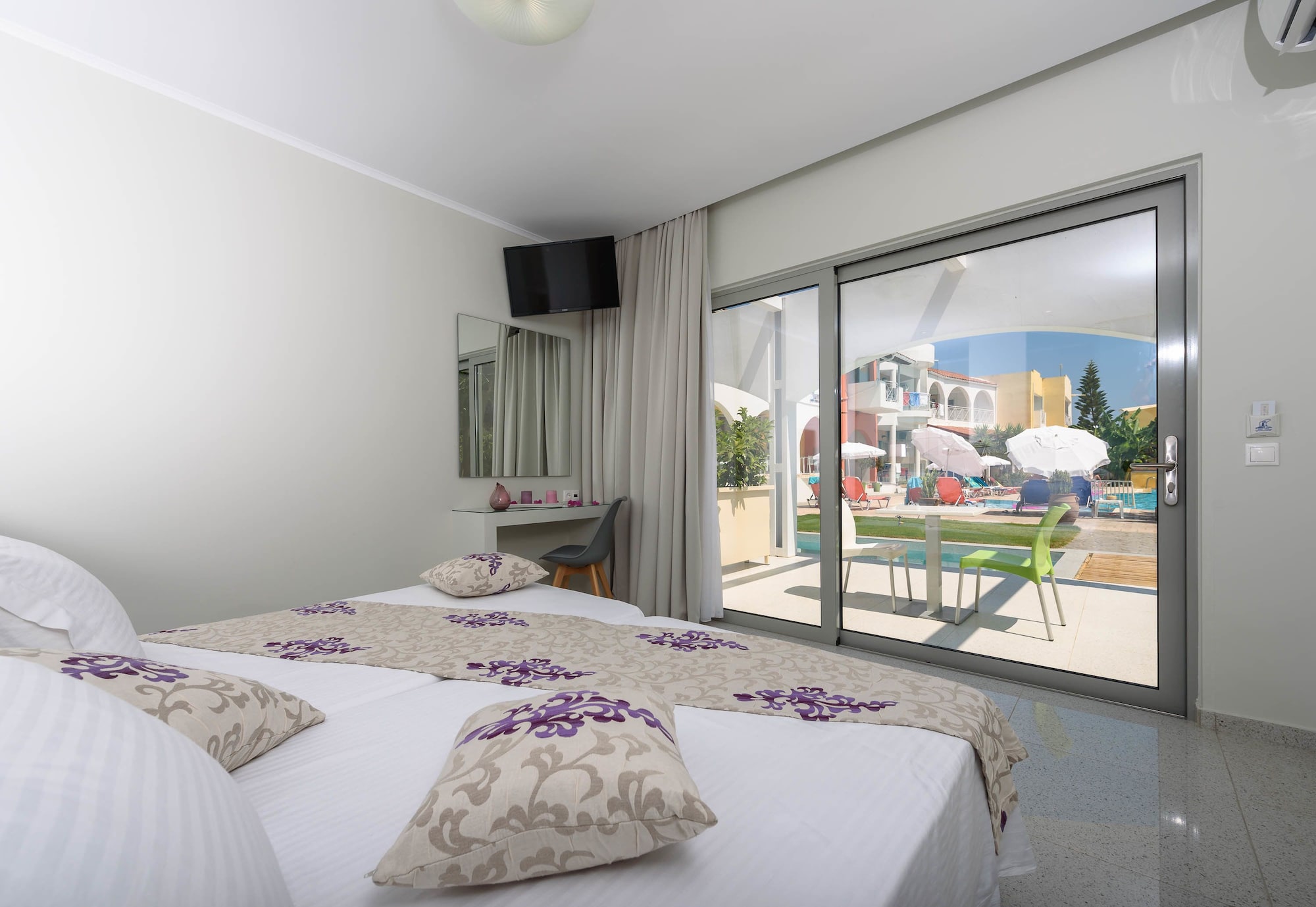 Superior, Twin Beds, Pool Access، Sunrise Zante - Adults Only Hotel 2/8