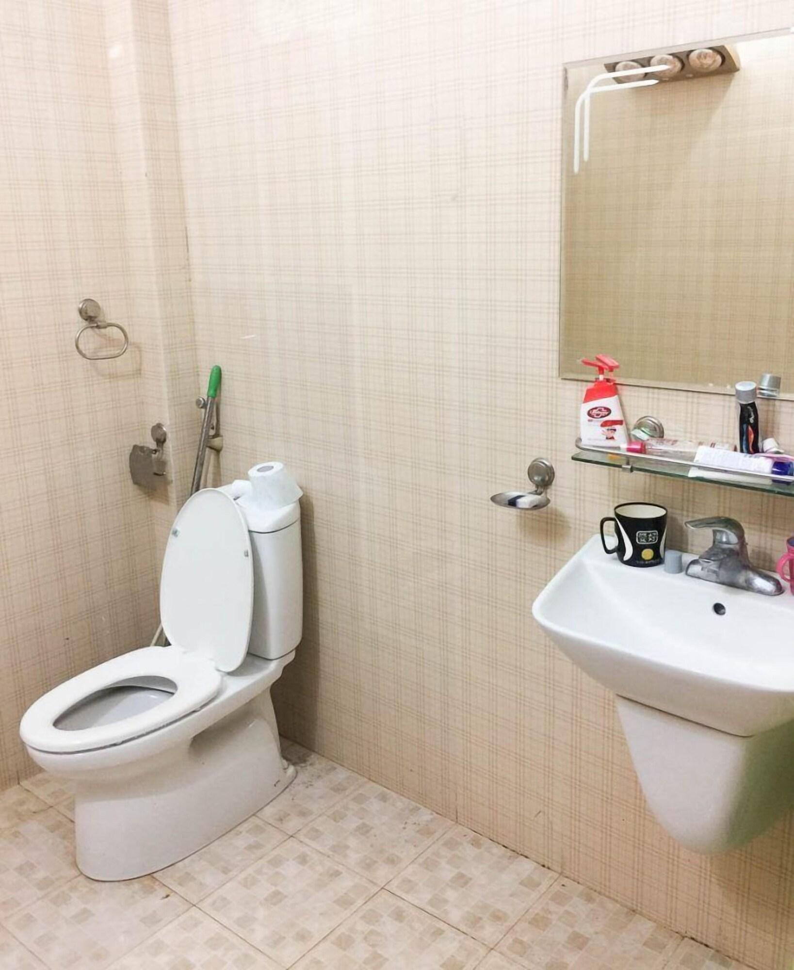 Hang Thuong Hostel 12/14
