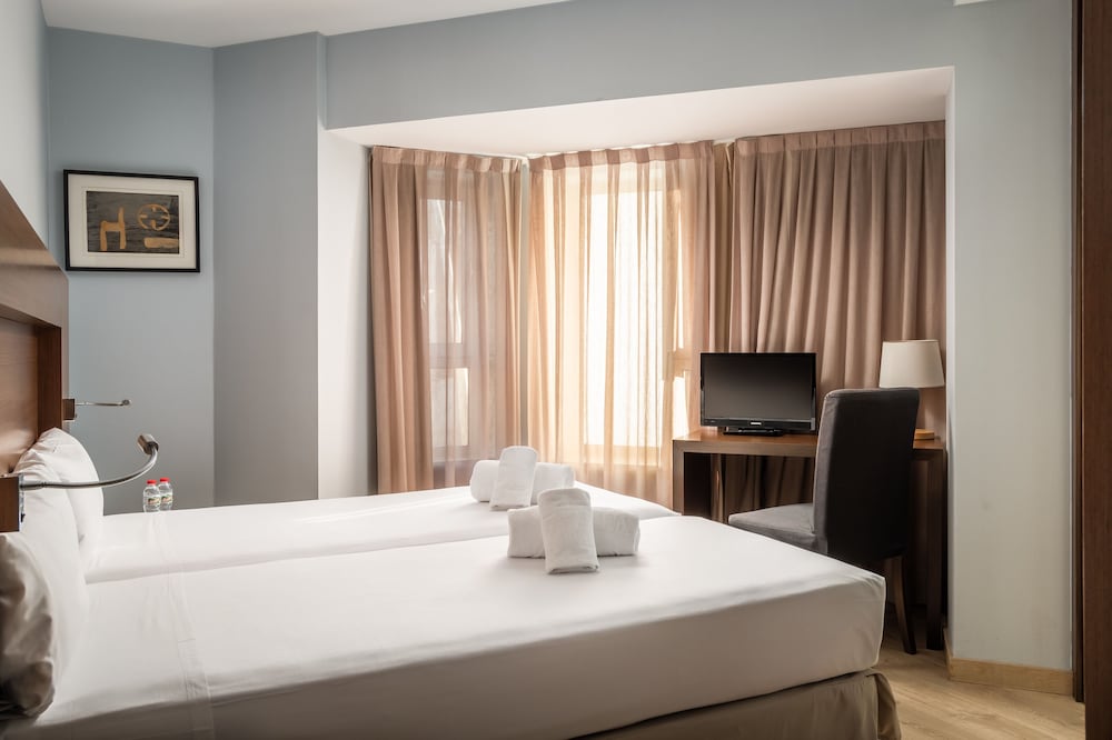 Hotel Madanis Liceo 11/50