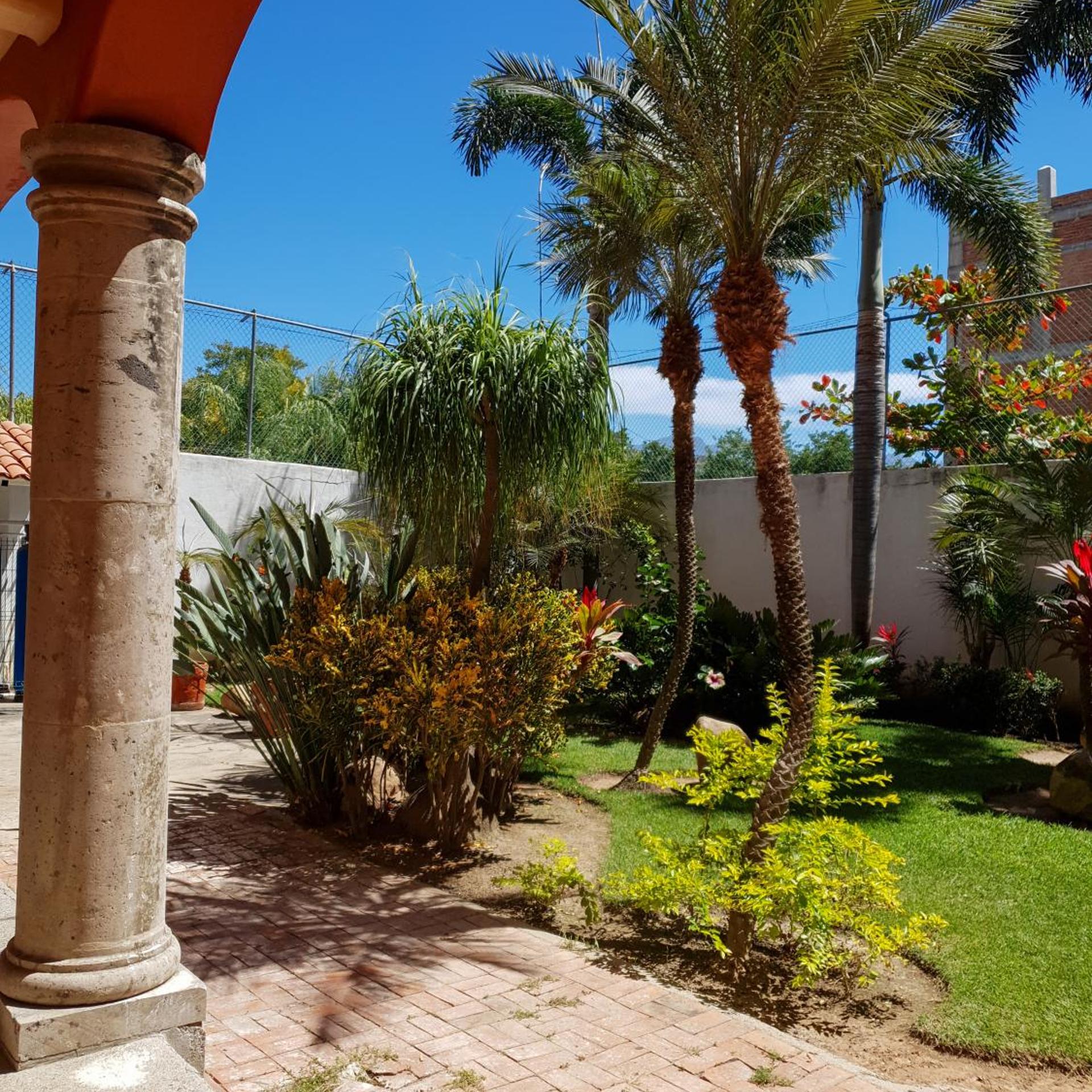 Hotel y Bungalows As de Oros 48/63
