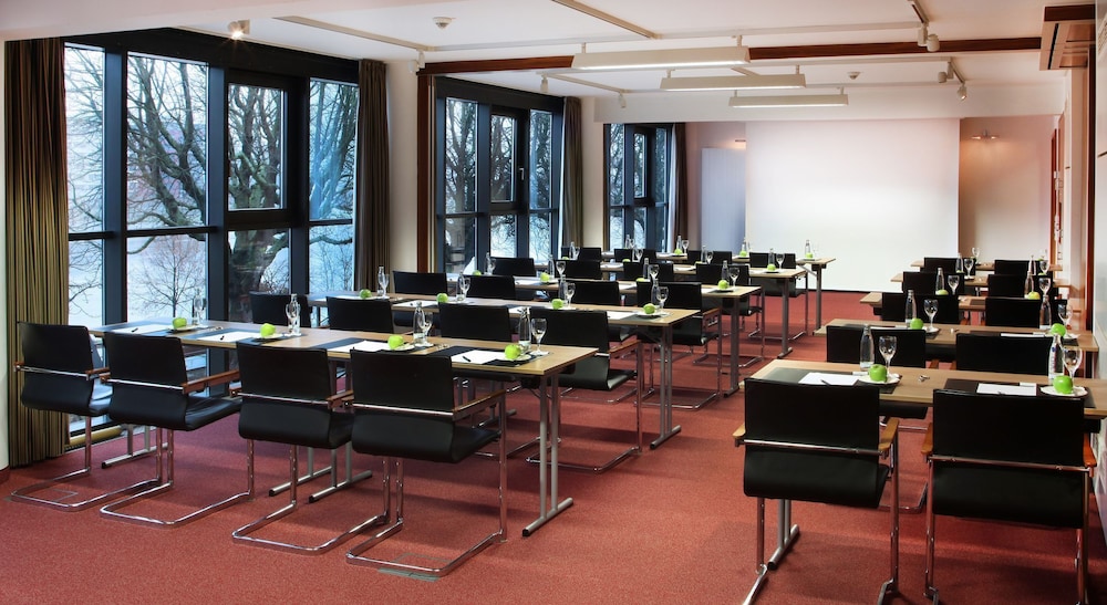 Lindner Hotel Frankfurt Main Plaza, Part of Jdv by Hyatt 59/67