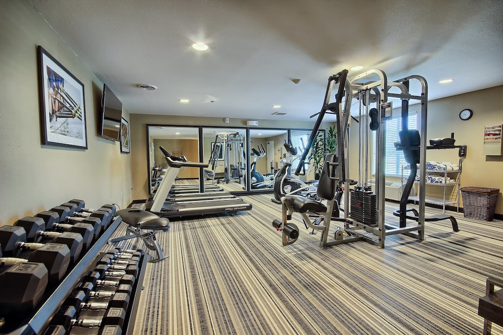 CANDLEWOOD SUITES COLUMBUS - GROVE CITY 14/40