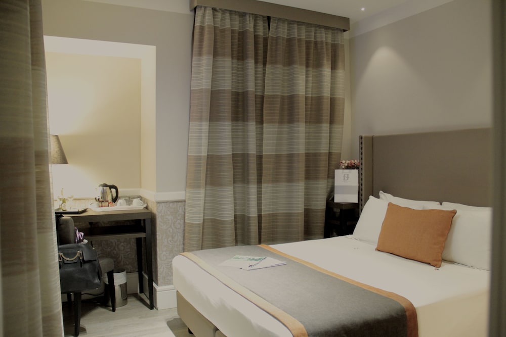 Economy, Basement, Queen Bed