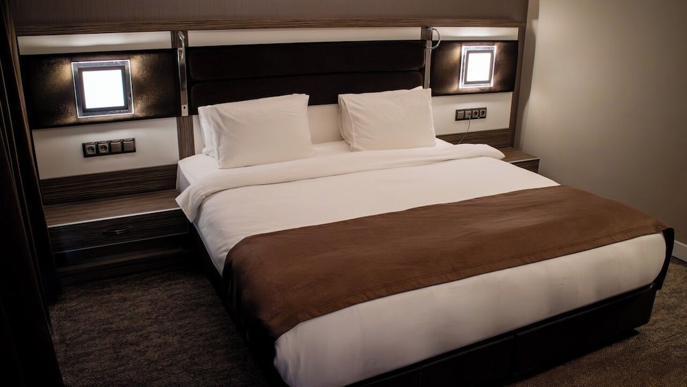 Modernity Hotel 10/37