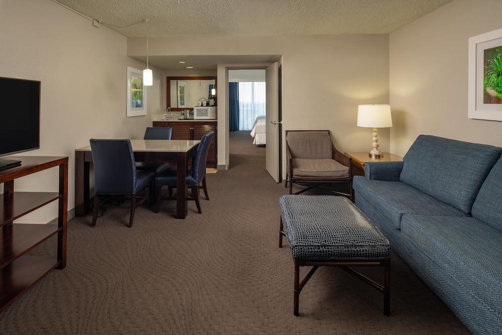 Sheraton Suites Cypress Creek Hotel 23/46
