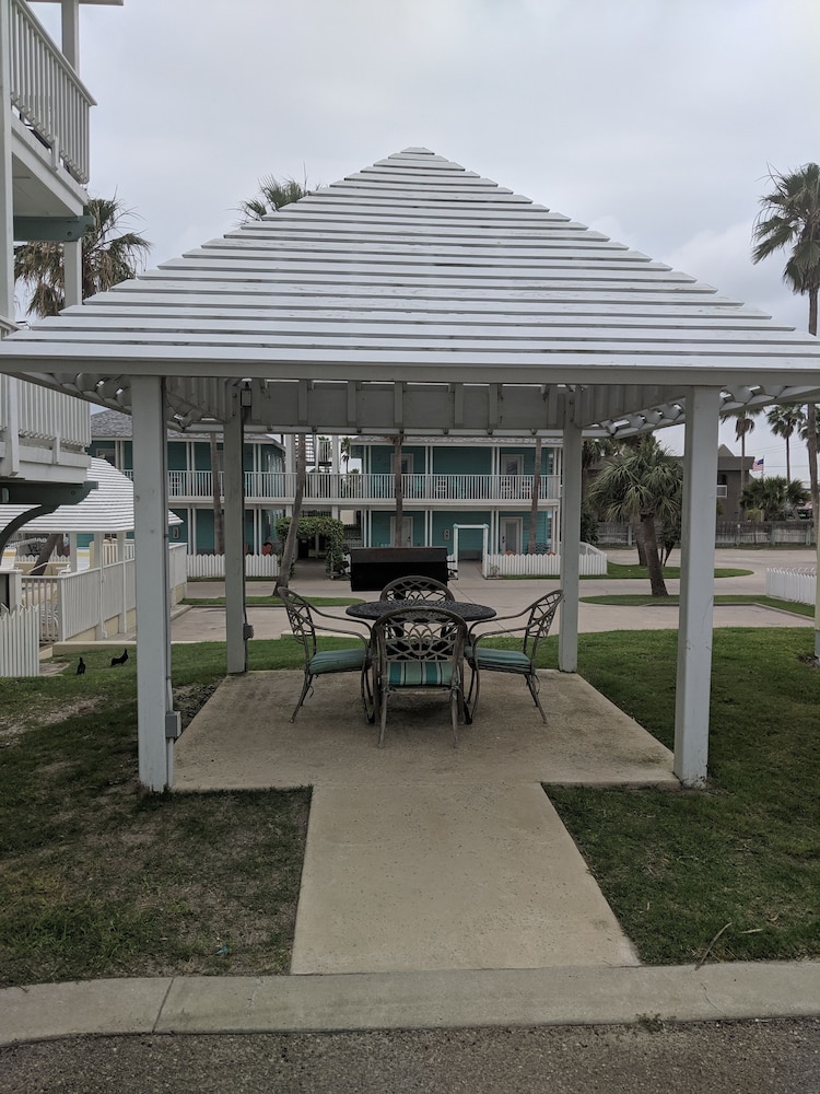 Seashell Village Resort 66/70