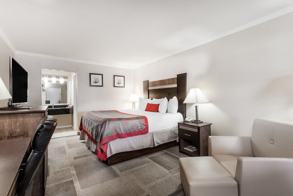 Days Inn by Wyndham Wilmington Brandywine 14/33