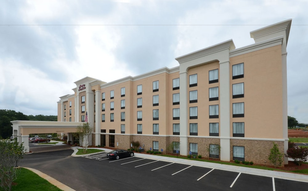 Hampton Inn Suites Lynchburg 4/37