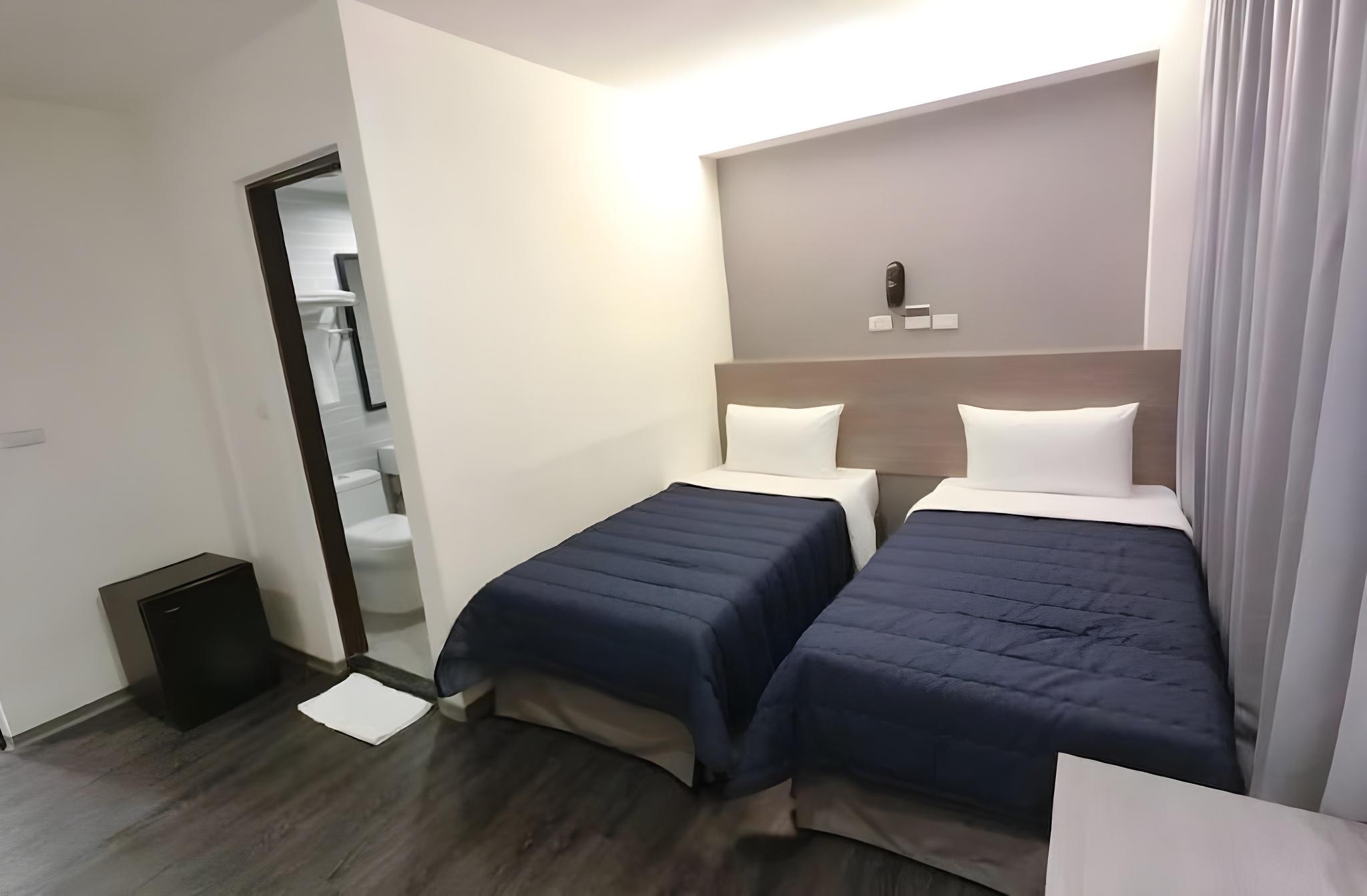 Standard, 2 Double Beds, No Window