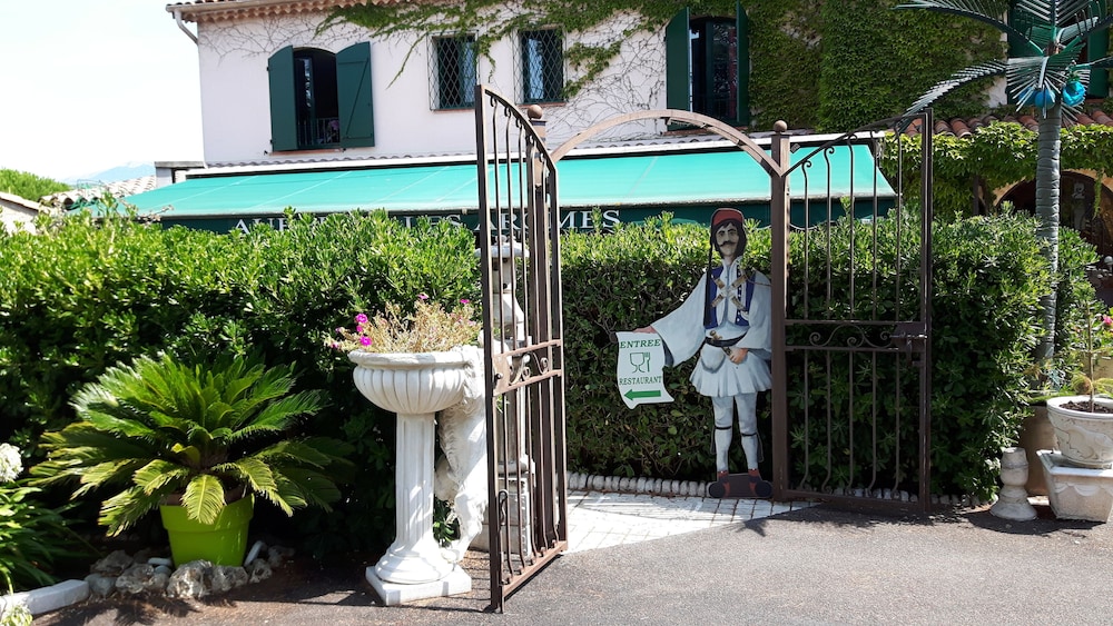 Auberge Les Arômes 36/45
