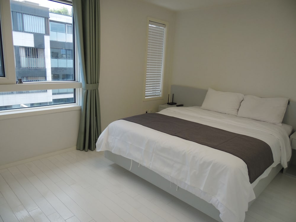 DELUXE, SUITE, DOUBLE BED