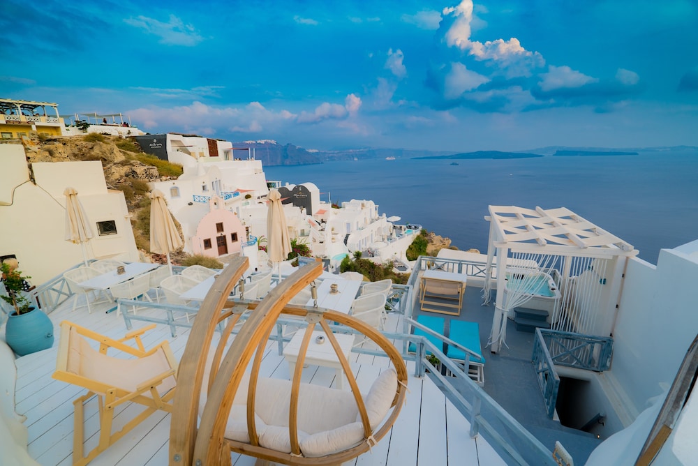 Kaleidoscope Cave Houses Oia 41/50