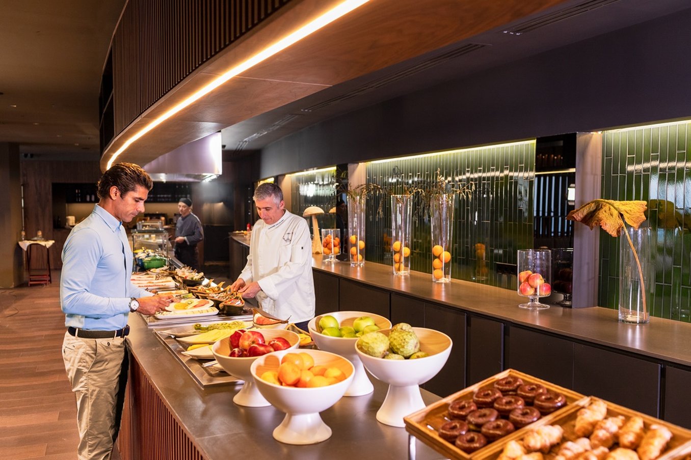 Barcelona Airport Hotel 61/86