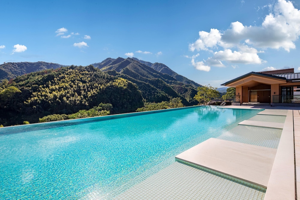 Wyndham Qingyuan Lianzhou Hot Spring Resort 24/24