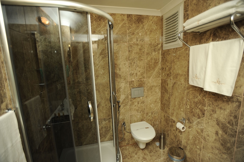 QAMAR PRESTIGE SUITES 48/49