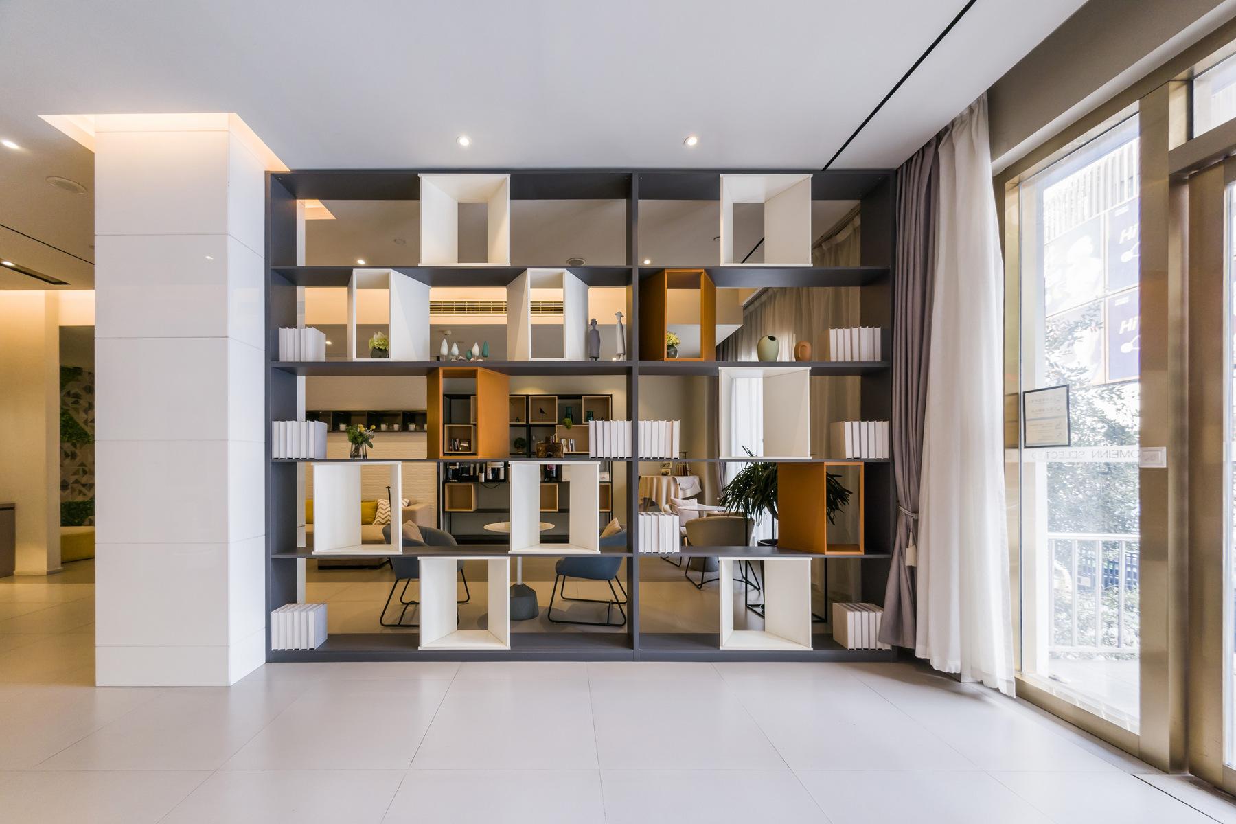 Homeinn Selected (Wuxi Zhongshan Road Sanyang Square Metro Station) 17/18