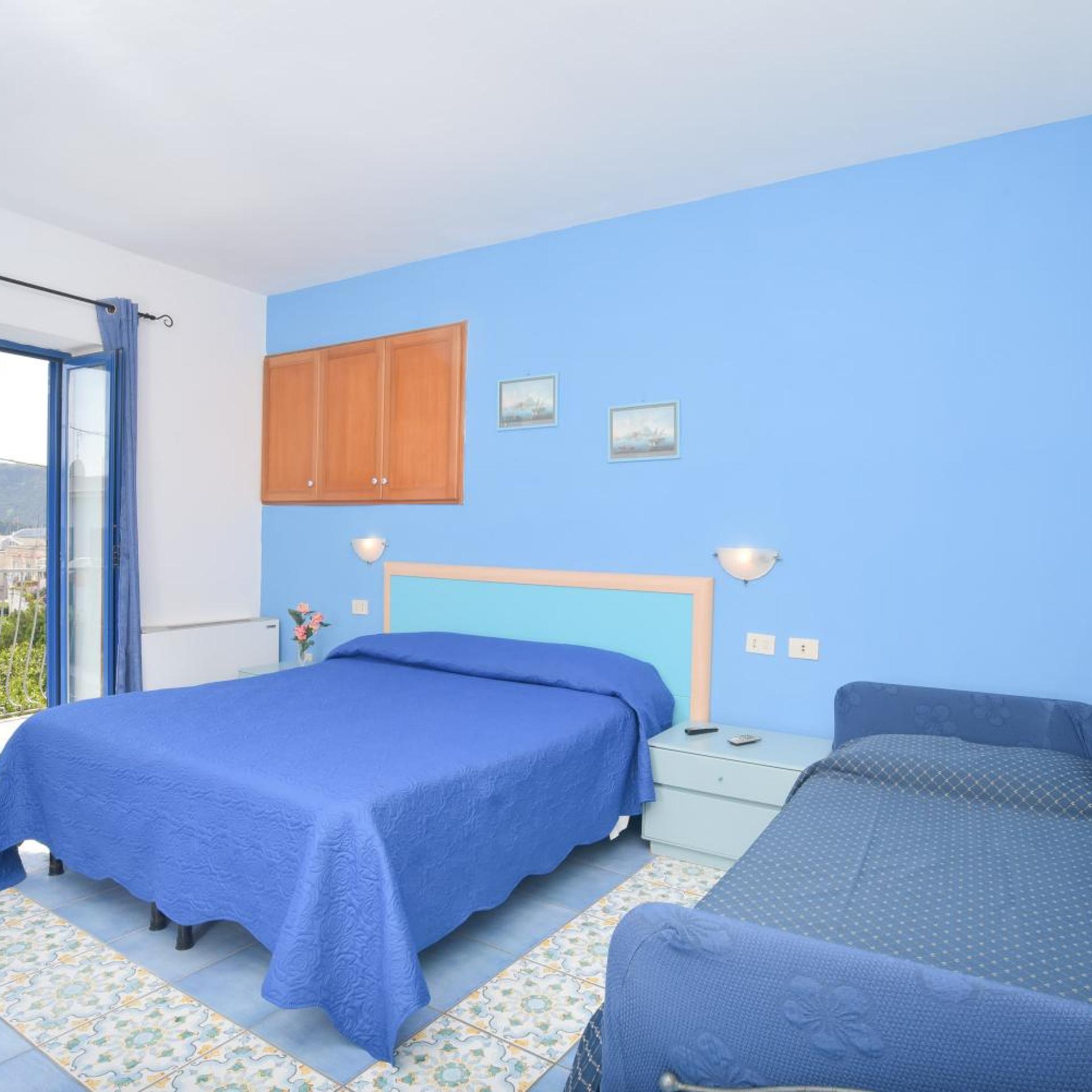 غرفة ثلاثية بشرفة، HOTEL CELESTE 3/6