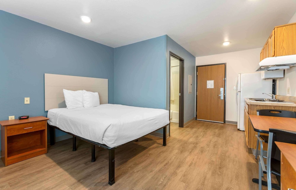 Studio 6 Extended Stay El Paso East TX 32/54