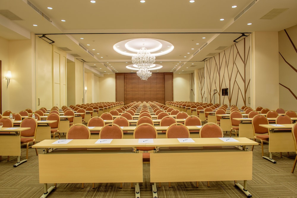 Golden Beach Cha Am Hotel 37/50