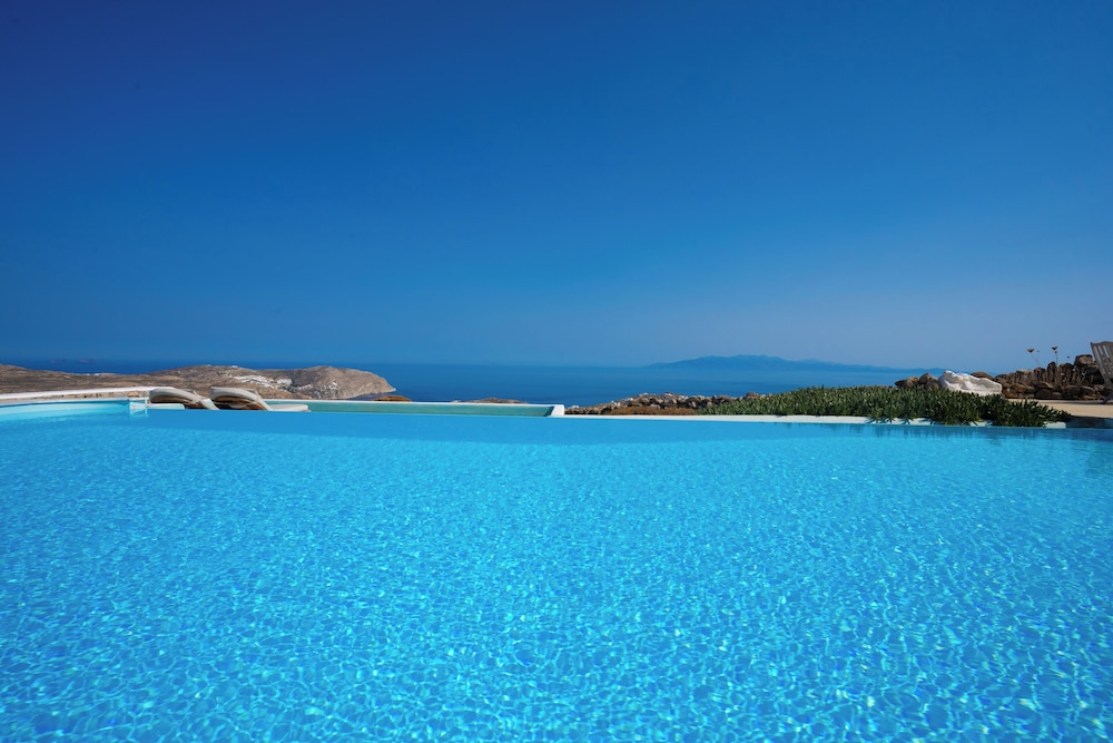 Amallini Suites 41/50