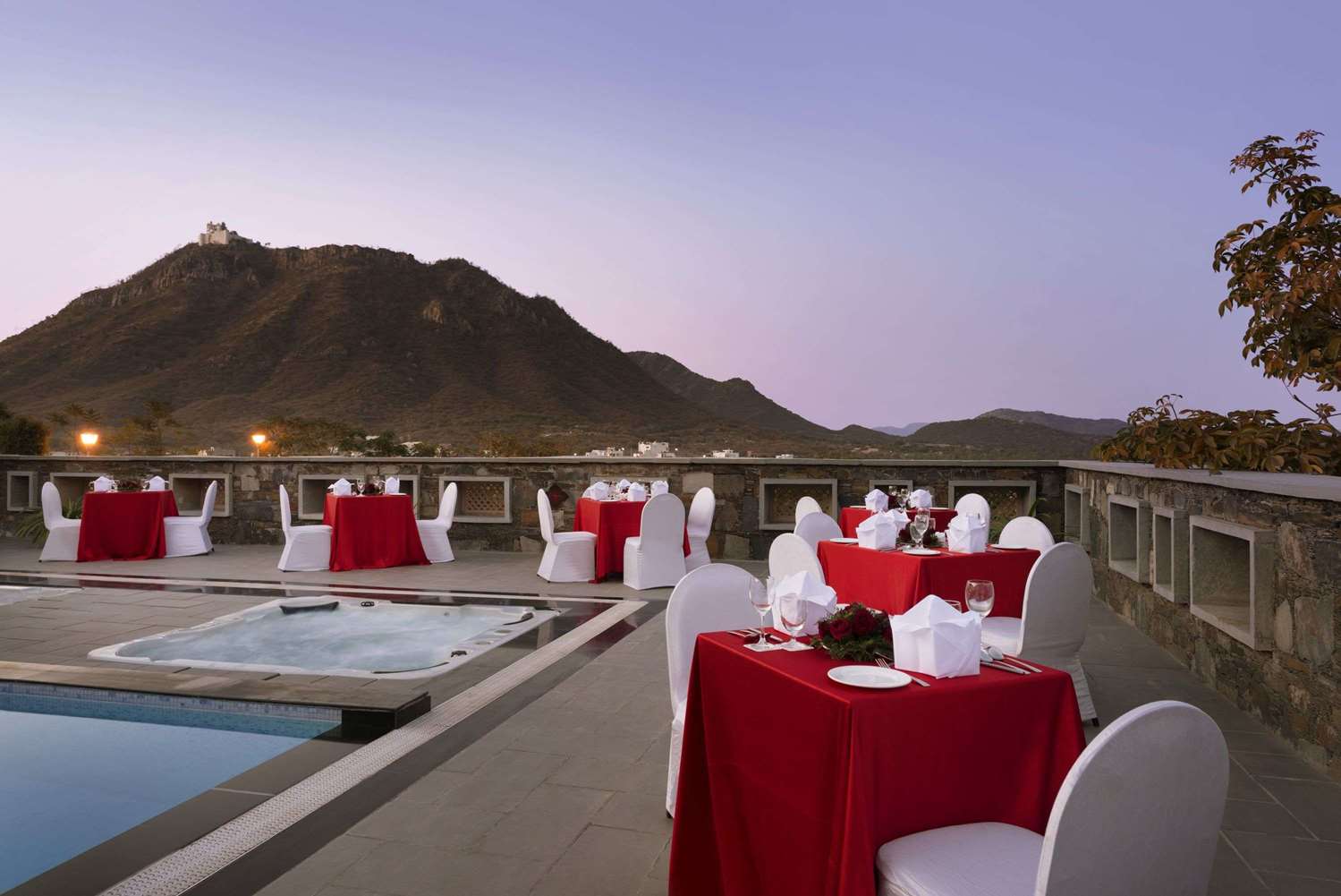 Ramada by Wyndham Udaipur Resort and Spa 26/28