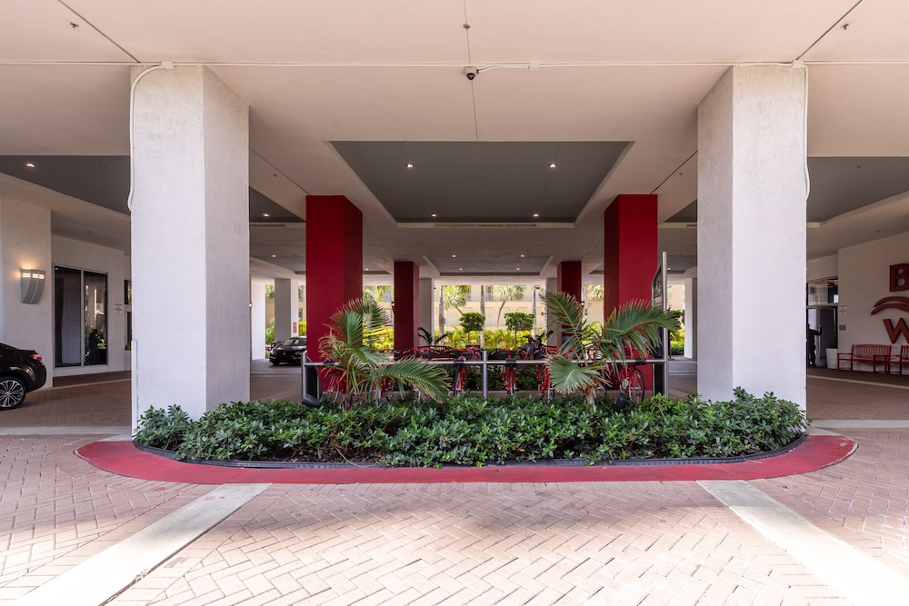 Beachwalk Elite Hotels Resorts 3/50