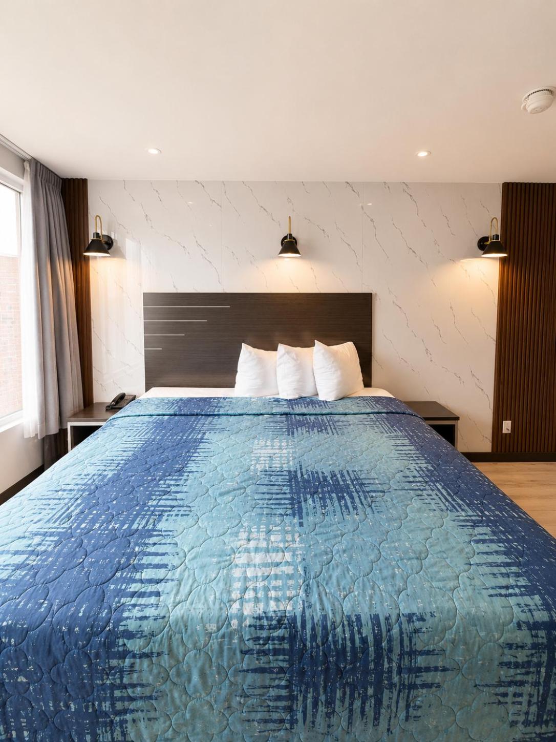 Tremont Hotel Bronx 35/50