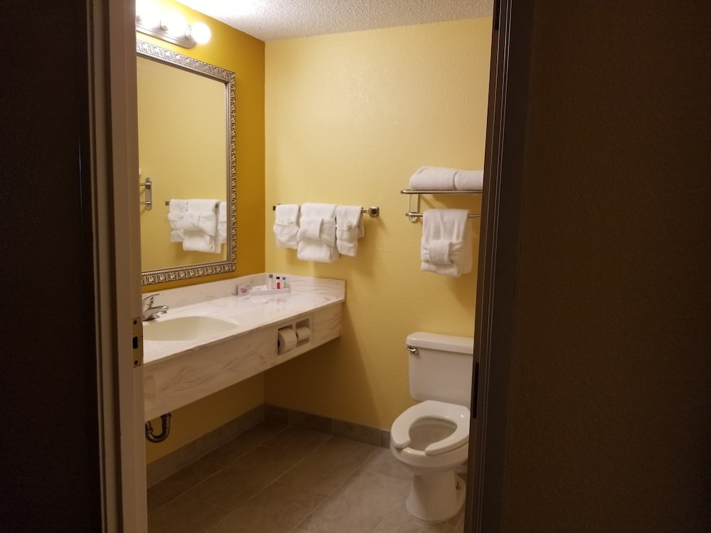 The Comstock Inn And Conference Center 31/31