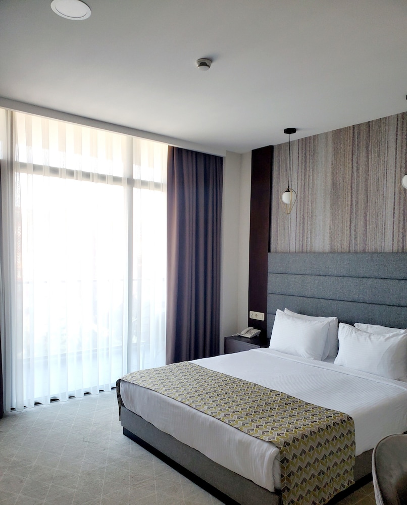 STANDARD, DOUBLE BED