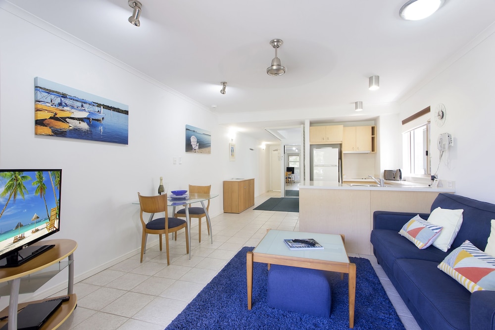 OFFSHORE NOOSA RESORT 64/78
