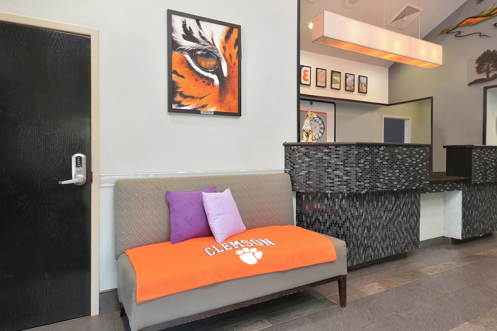 Inn At Clemson 28/47