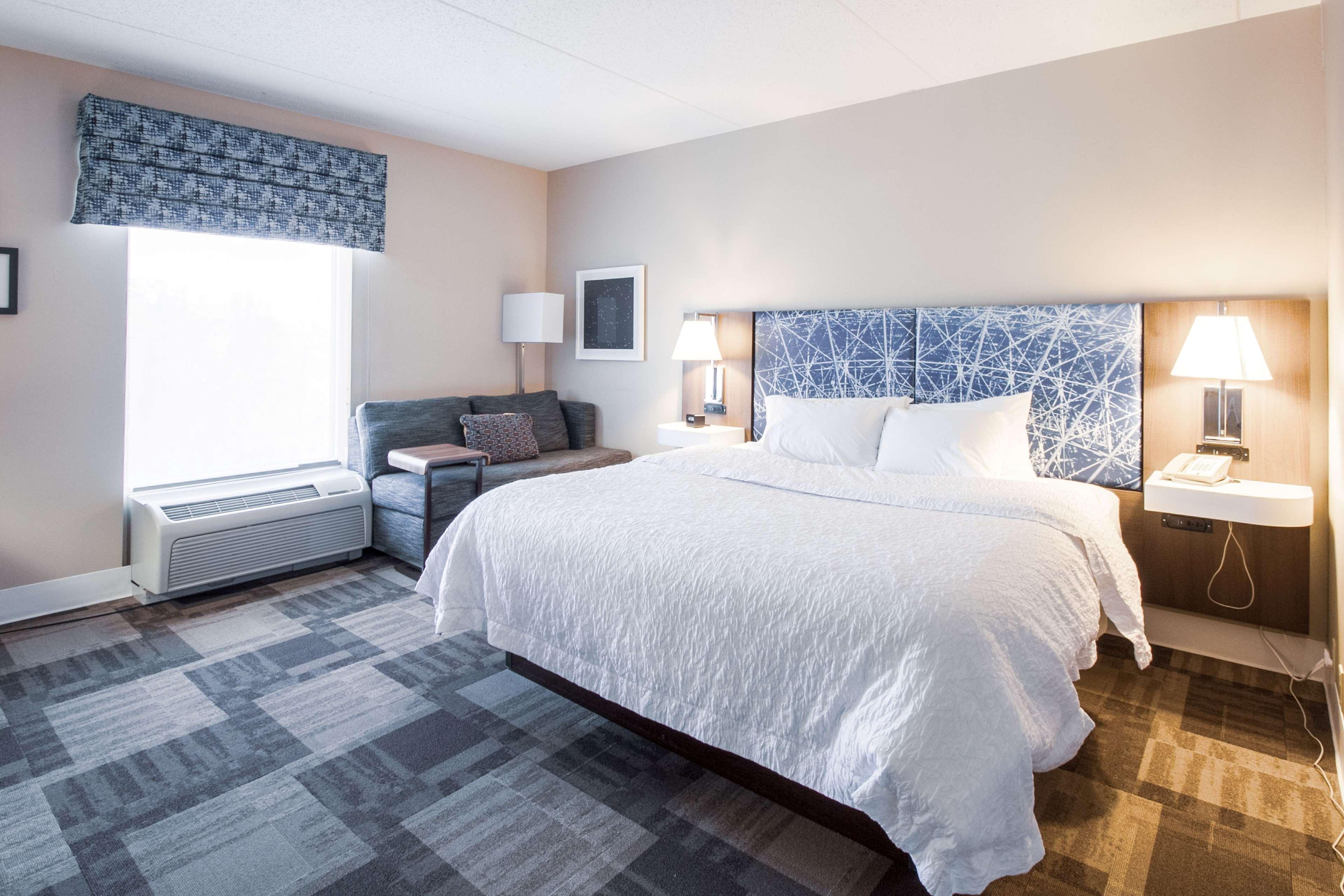 ROOM, KING BED, SOFA, BATHTUB