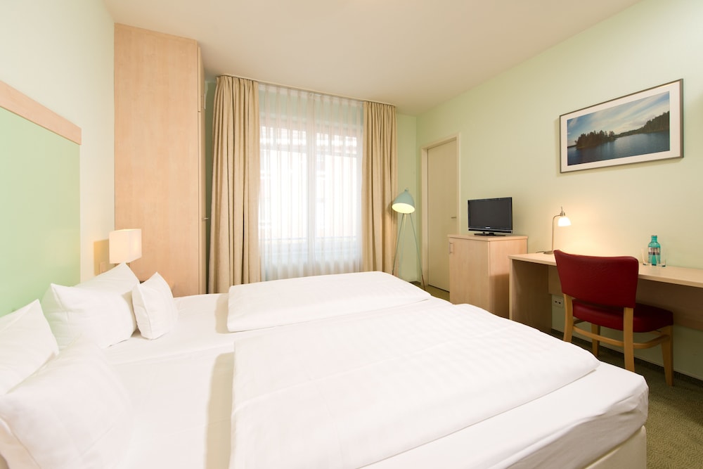 BUSINESS, DOUBLE BED