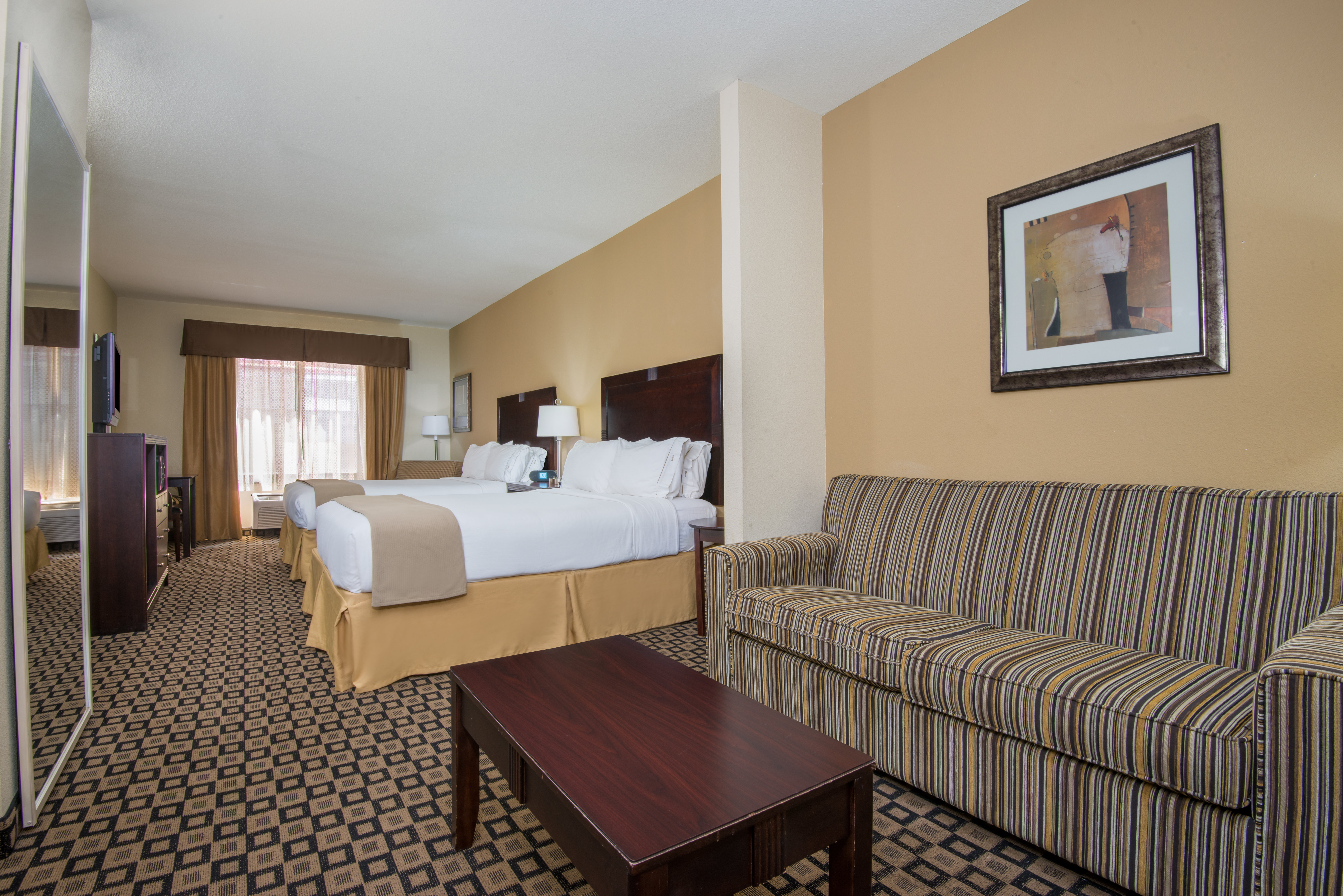 جناح بسريرين كوين، Holiday Inn Express Hotel Suites Clovis 2/5
