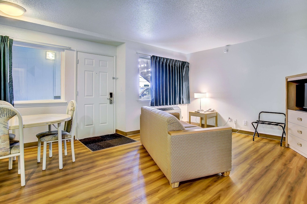 Motel6 Coos Bay, OR 32/42