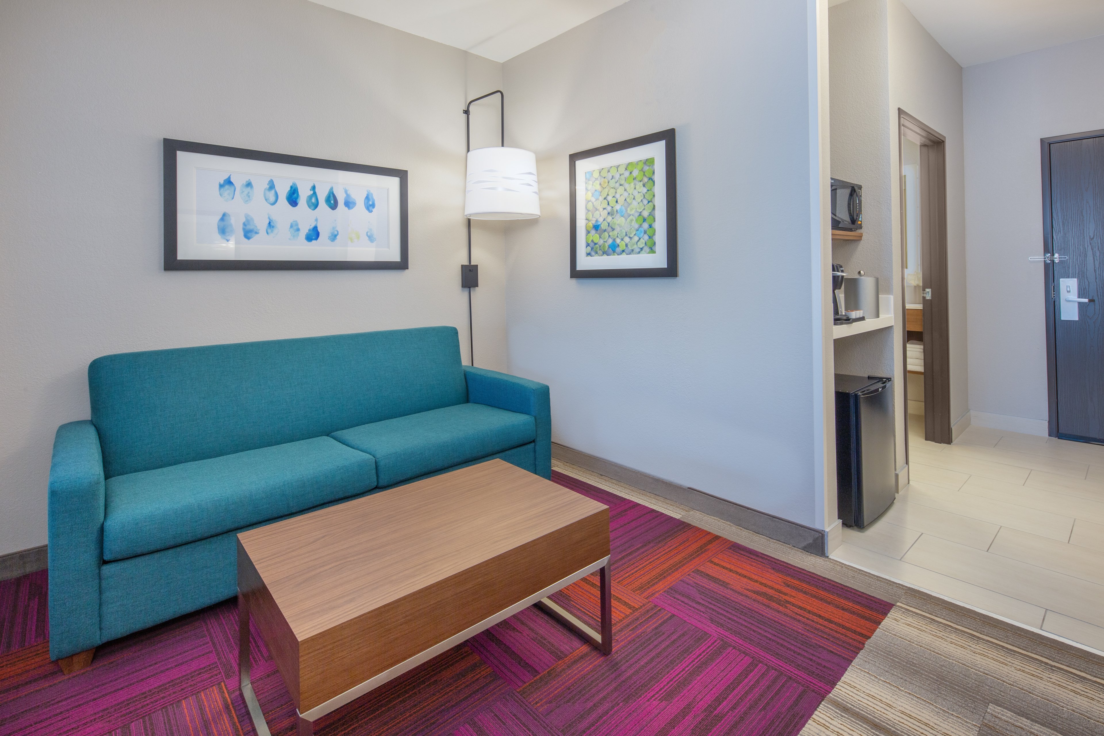 Holiday Inn Express Hotel & Suites Surprise 29/57