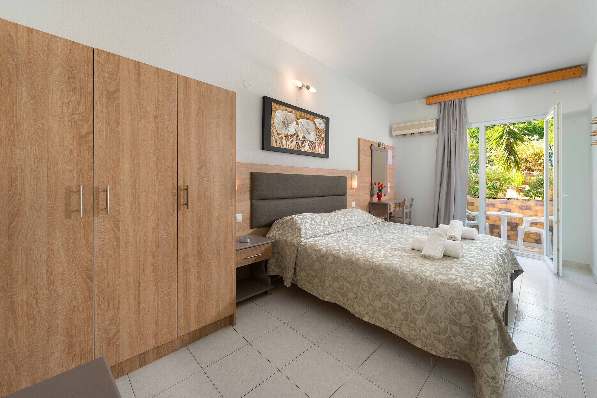 SUPERIOR, STUDIO, GARDEN VIEW, BALCONY