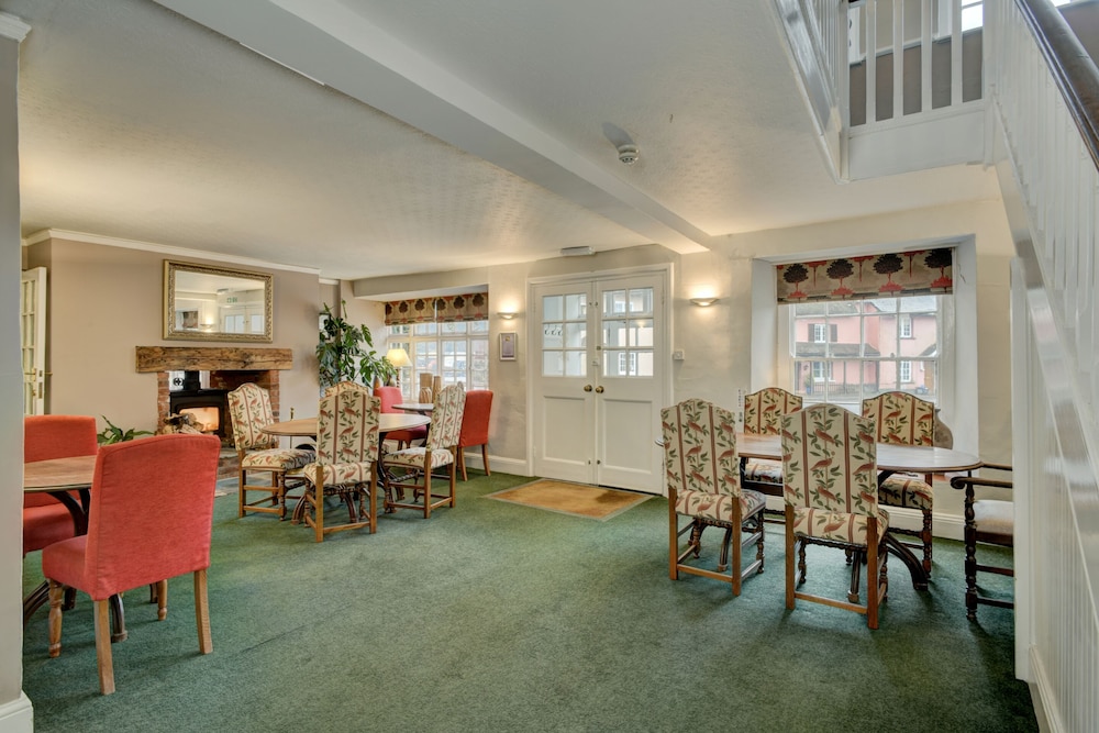 The Crown Hotel 12/17