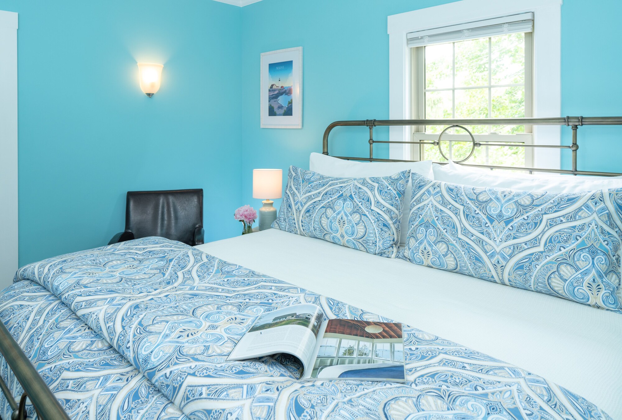 York, Queen Bed, Private Bathroom