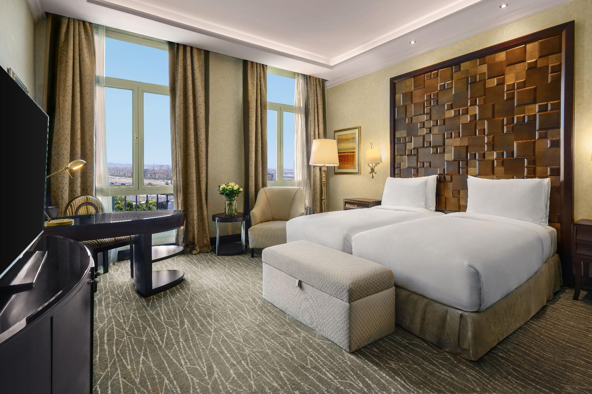 Royal, Club, City View
